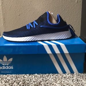 Men’s size 13 Adidas Deerupt Runner Shoes